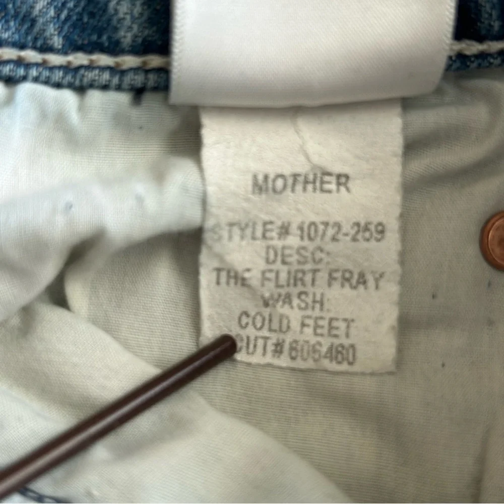 MOTHER Superior The Flirt Fray Wash Jean In Cold Feet Size 24 - Picture 14 of 14